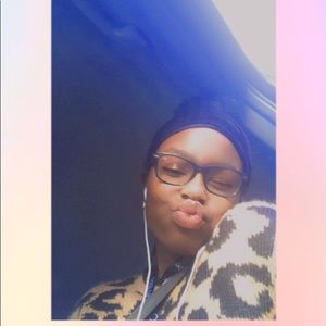 Meet your Posher, Adrianna